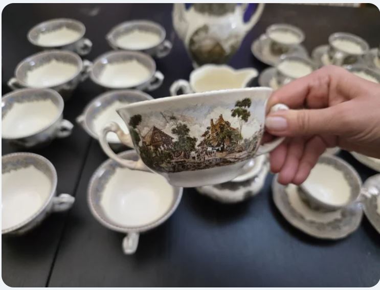 Set de cafea si supa Viejo Molino marca La Cartuja de Sevilla pentru 12 persoane
