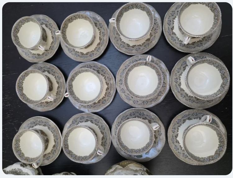 Set de cafea si supa Viejo Molino marca La Cartuja de Sevilla pentru 12 persoane