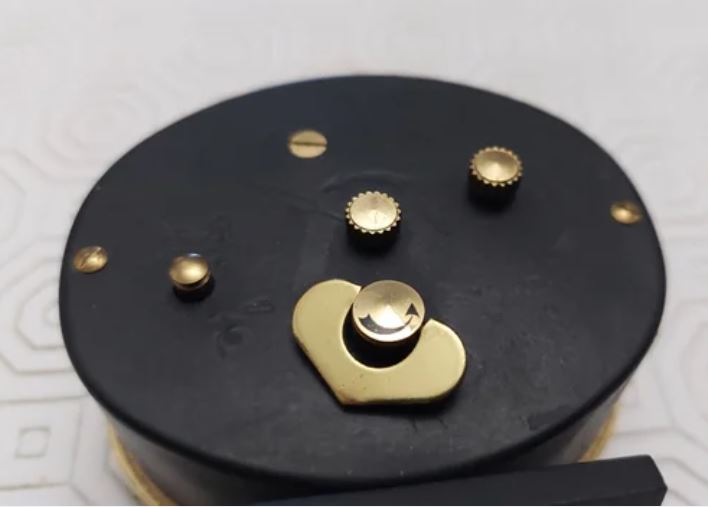 Ceas desteptator de masa Swiza 8. Functioneaza
