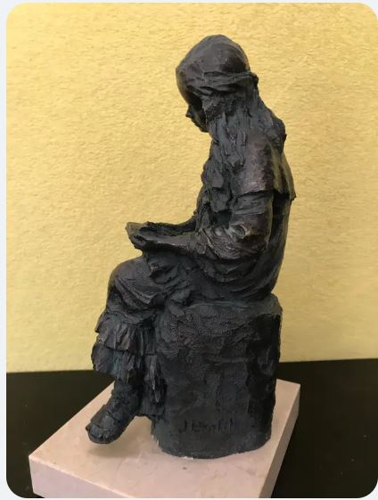 Statuie semnata Josep Bofill
