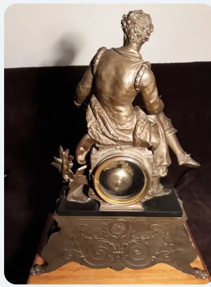 Ceas de masa sau semineu tip Napoleon