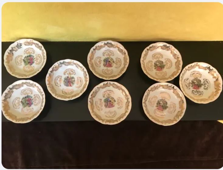 Set de 8 farfurii japoneze din porțelan