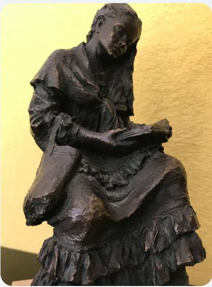 Statuie semnata Josep Bofill