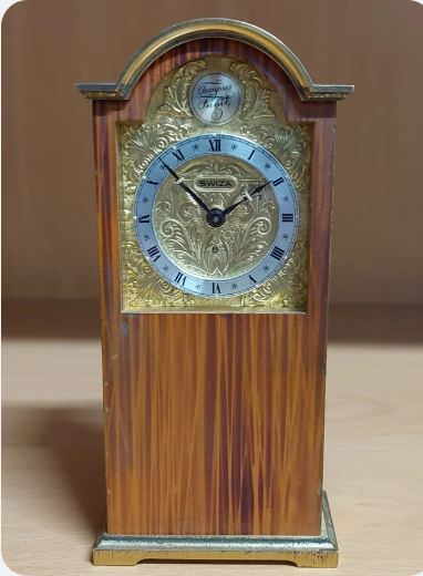 Ceas de masa Swiza Tempus Fugit de 8 zile. Functioneaza