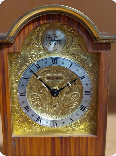 Ceas de masa Swiza Tempus Fugit de 8 zile. Functioneaza