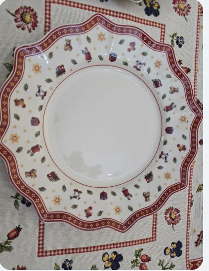 Set vesela Craciun Villeroy & Boch pentru 8 persoane