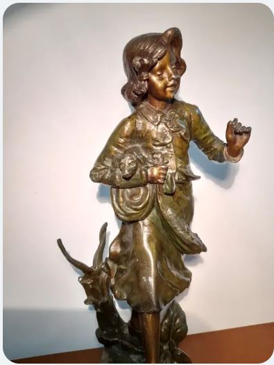 Statuie "Passage du Gue" de Geo Maxim, inceput sec XX