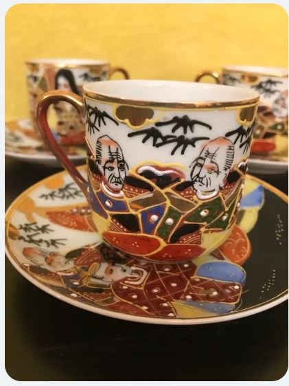 Set de cafea din porțelan japonez Satsuma compus din 13 piese