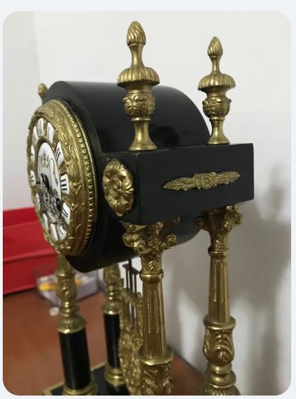 Ceas de masa imperial de tip Portico