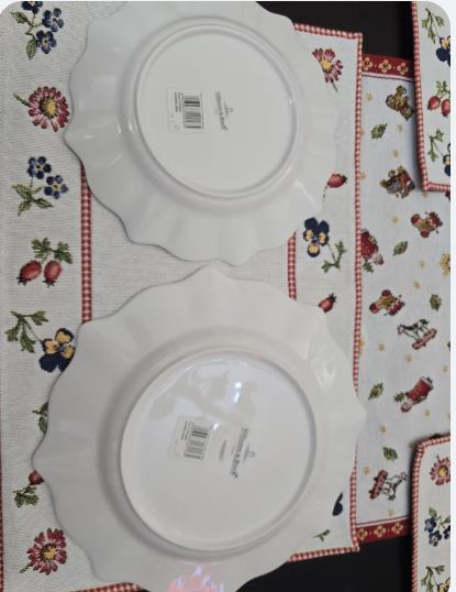 Set vesela Craciun Villeroy & Boch pentru 8 persoane