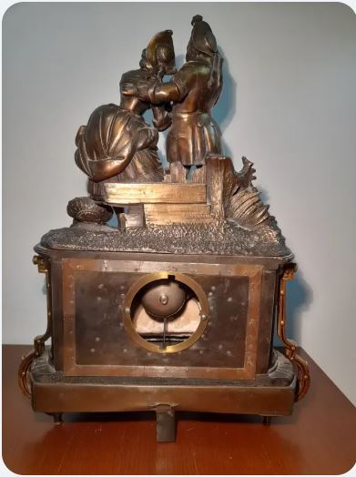 Ceas de semineu sec. XIX, cu o statuie cu 2 personaje