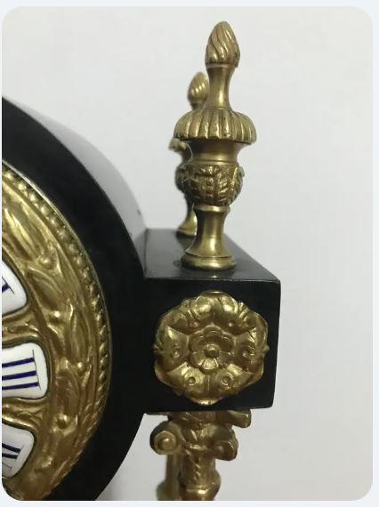Ceas de masa imperial de tip Portico