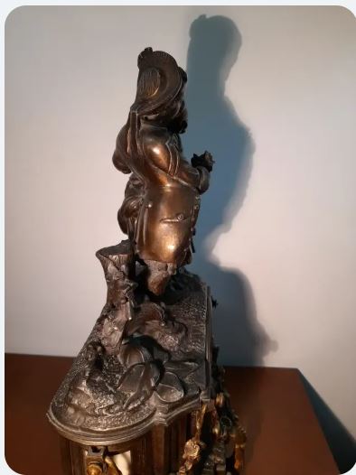 Ceas de semineu sec. XIX, cu o statuie cu 2 personaje