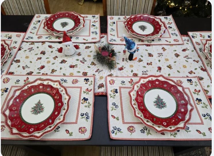 Set vesela Craciun Villeroy & Boch pentru 8 persoane