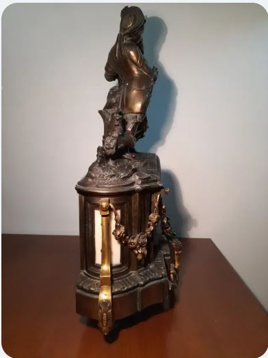 Ceas de semineu sec. XIX, cu o statuie cu 2 personaje