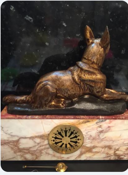 Spectaculos ceas de semineu cu statuie semnata Thomas Cartier